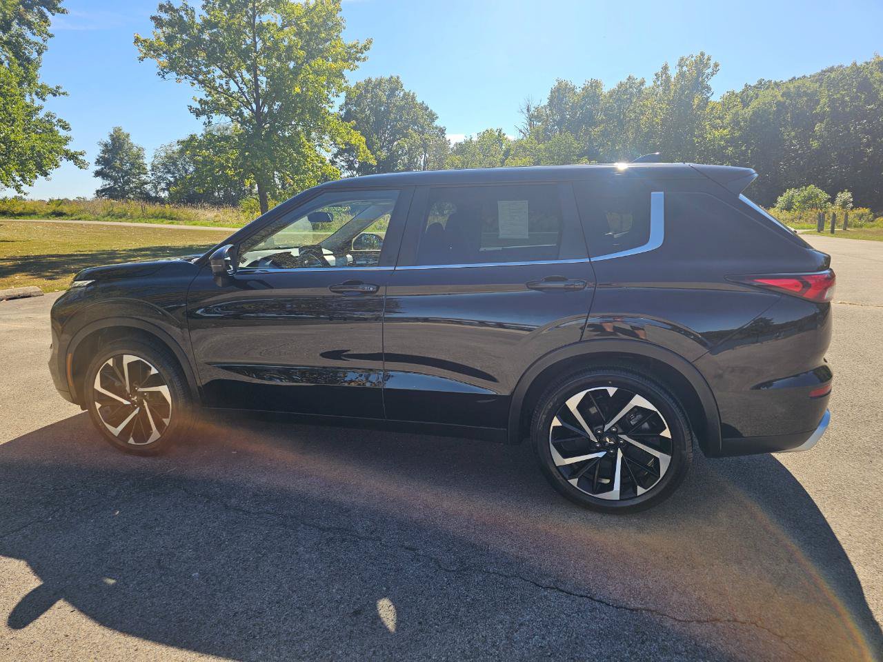 Used 2022 Mitsubishi Outlander SE AWD/4WD image 8