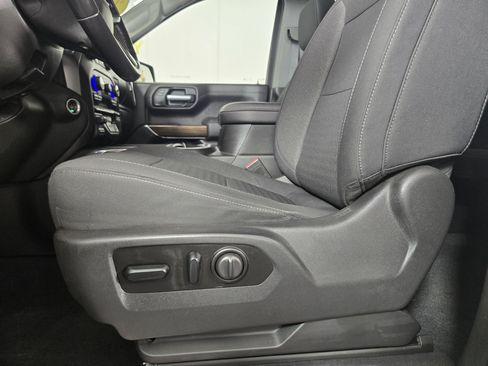 Certified 2021 Chevrolet Silverado 1500 LT Trail Boss w/ Safety Package AWD/4WD image 30