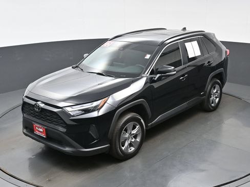 Used 2025 Toyota RAV4 XLE w/ Convenience Package AWD/4WD image 37