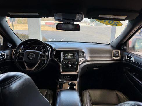 Used 2015 Jeep Grand Cherokee Laredo w/ Quick Order Package 23E image 9