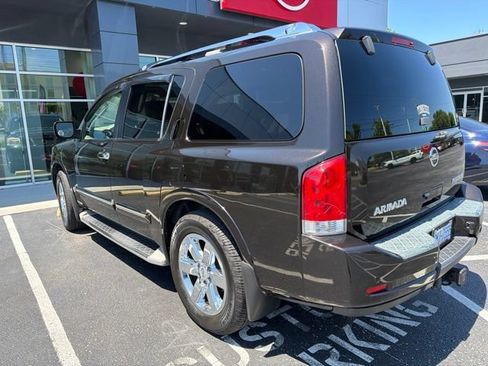 Used 2011 Nissan Armada Platinum w/ 2nd Row Captain Seat Pkg AWD/4WD image 3