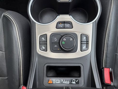 Used 2019 GMC Terrain Denali w/ Advanced Safety Package image 21