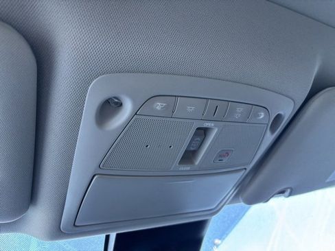 Used 2020 Nissan Rogue SL w/ Premium Package image 19