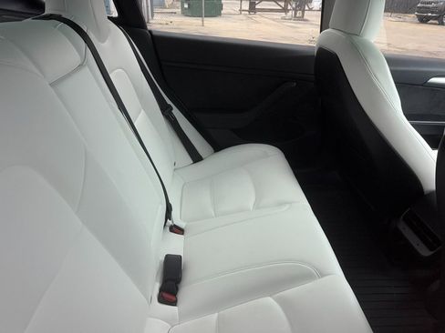 Used 2021 Tesla Model 3 Performance image 10