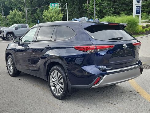 Used 2023 Toyota Highlander Platinum AWD/4WD image 28