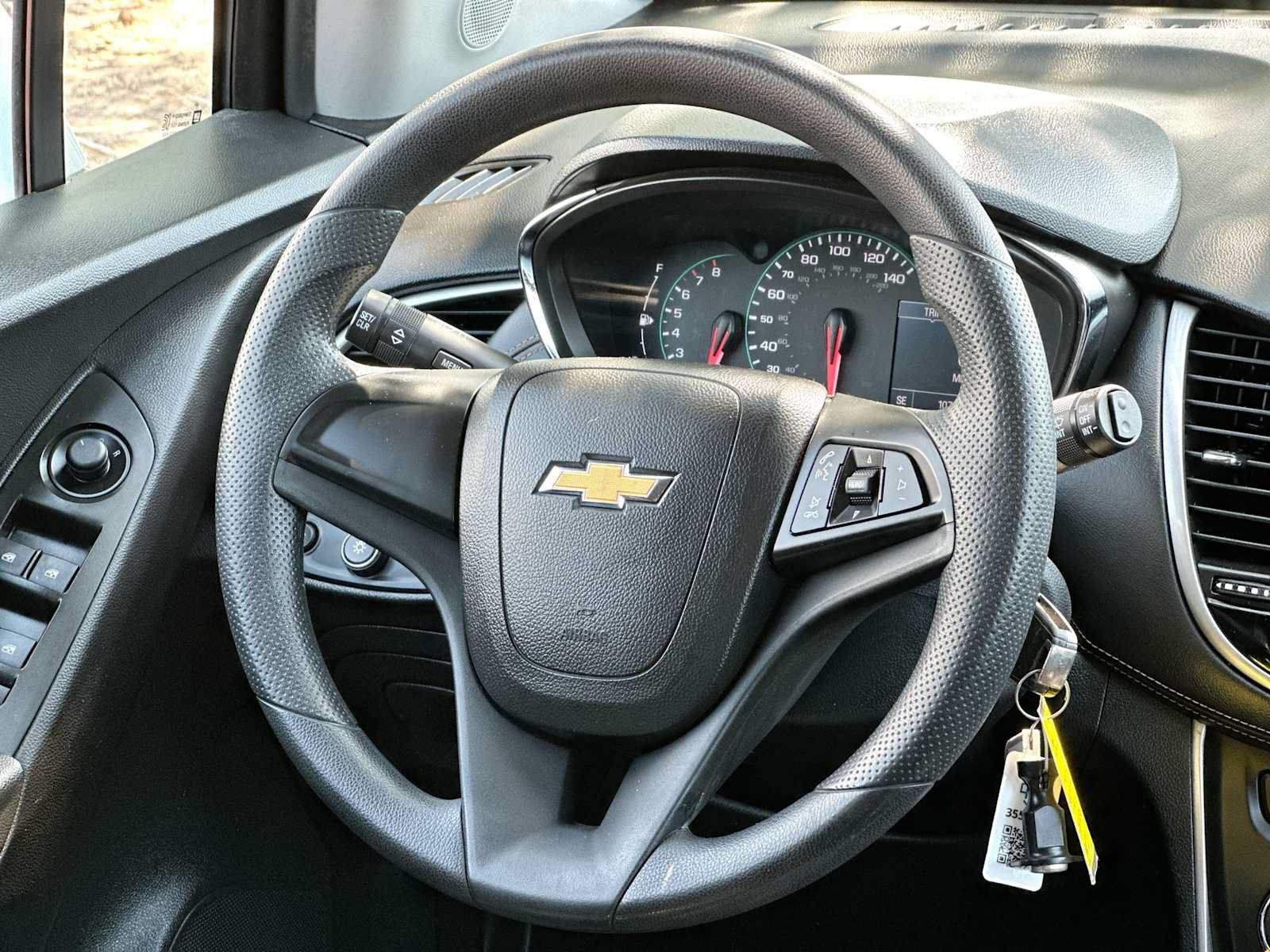 Used 2017 Chevrolet Trax LS AWD/4WD image 27