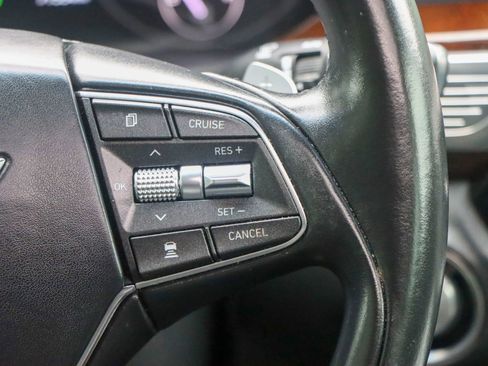 Used 2018 Genesis G90 3.3T Premium RWD image 30