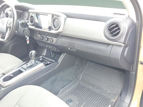 Used 2019 Toyota Tacoma SR5 image 14