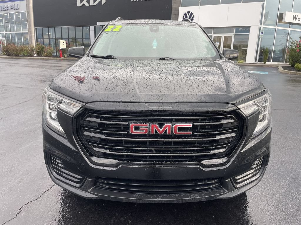 Used 2022 GMC Terrain SLE w/ Elevation Edition AWD/4WD image 2