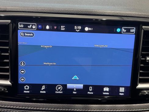Used 2023 Chrysler Pacifica Limited FWD image 32