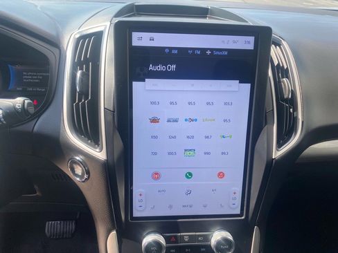 Used 2024 Ford Edge SEL image 22