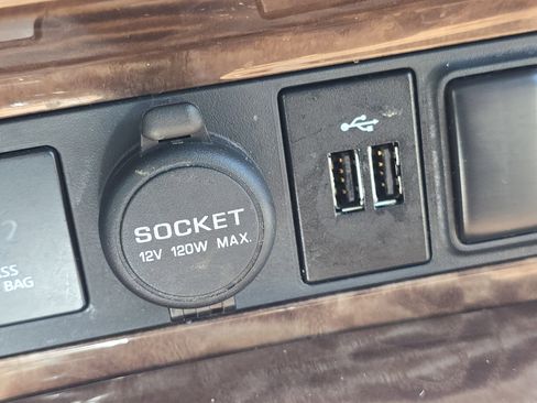 Used 2019 Nissan Armada SL w/ Premium Package image 13