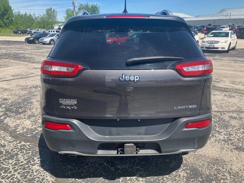 Used 2014 Jeep Cherokee Limited w/ Luxury Group AWD/4WD image 4
