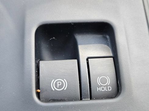 Used 2024 Toyota Grand Highlander XLE FWD image 24