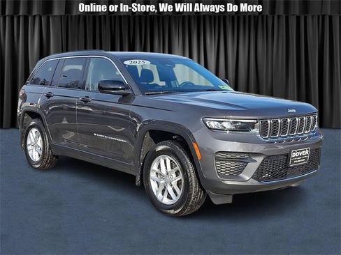 Used 2025 Jeep Grand Cherokee Laredo X image 1