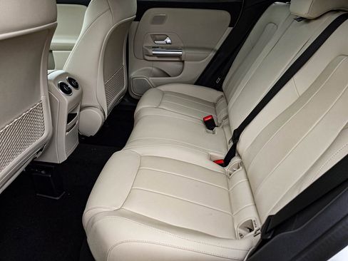 New 2025 Mercedes-Benz GLA 250 4MATIC image 30