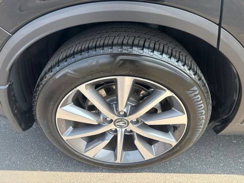 Used 2025 Acura MDX FWD w/ Technology Package image 14