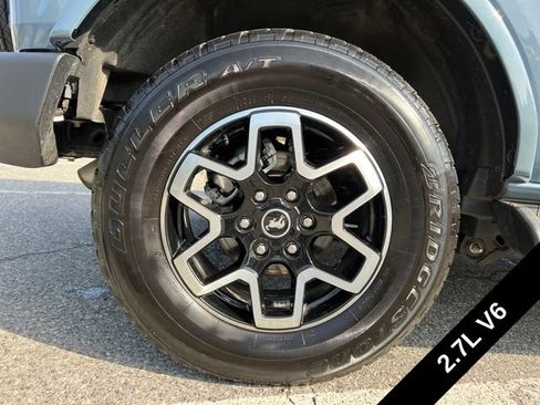 Used 2025 Ford Bronco Outer Banks AWD/4WD image 14