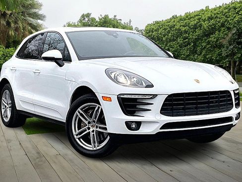 Used 2017 Porsche Macan S image 11