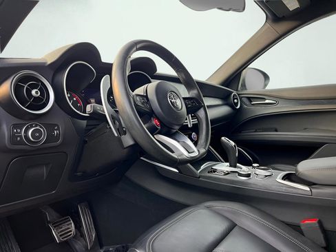 Used 2023 Alfa Romeo Stelvio Sprint image 63