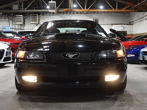 Used 2004 Ford Mustang GT RWD image 3