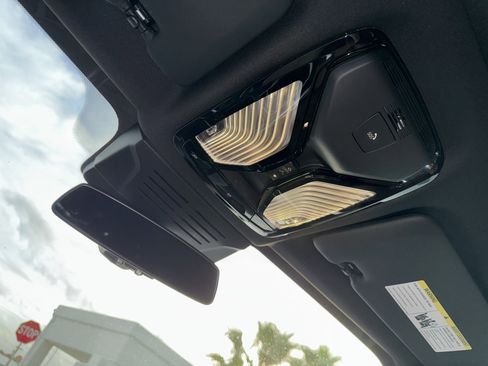 New 2026 BMW X5 sDrive40i w/ M Sport Package image 22