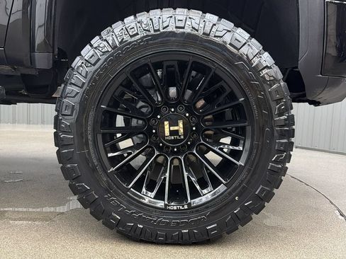 Used 2026 GMC Sierra 3500 Denali w/ Denali Reserve Package AWD/4WD image 10