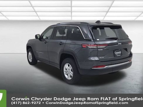 Certified 2023 Jeep Grand Cherokee Laredo image 11