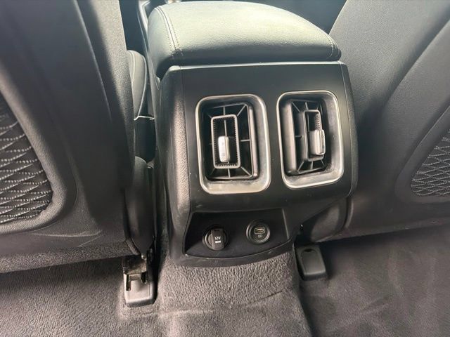 Used 2023 Kia Sorento LX FWD image 17