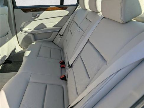 Used 2014 Mercedes-Benz E 350 Sedan image 26