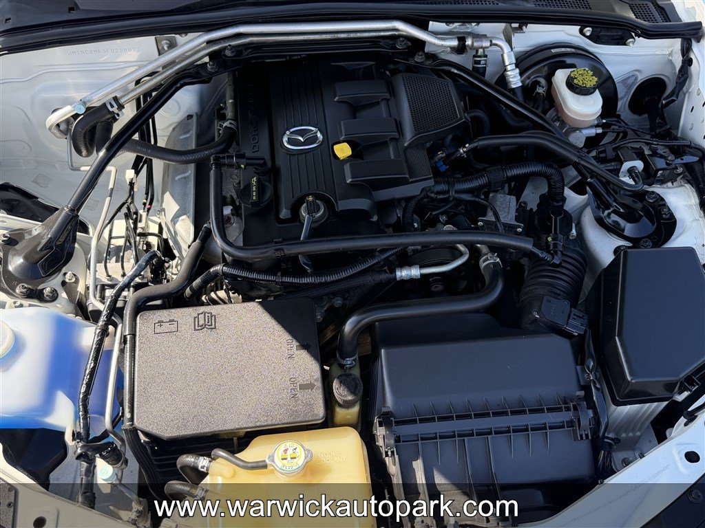 Used 2015 MAZDA MX-5 Miata Club RWD image 3