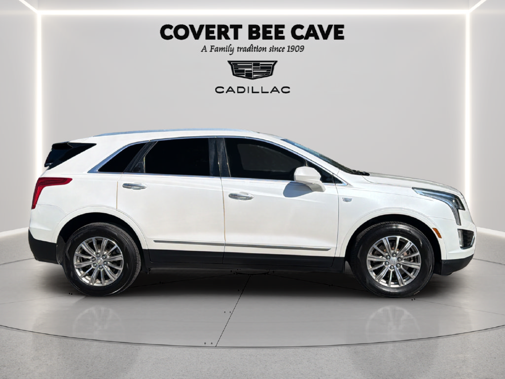 Used 2017 Cadillac XT5 Luxury w/ Driver Awareness Package FWD image 8