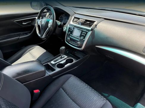 Used 2017 Nissan Altima 2.5 SV FWD image 19