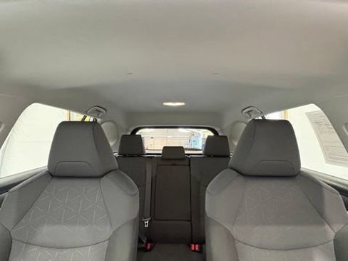 Used 2025 Toyota RAV4 XLE FWD image 29