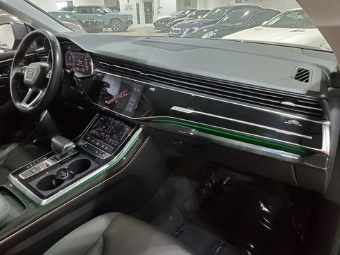 Used 2019 Audi Q8 Premium Plus AWD/4WD image 15