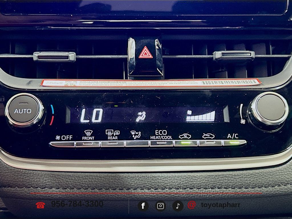 New 2025 Toyota Corolla SE FWD image 17