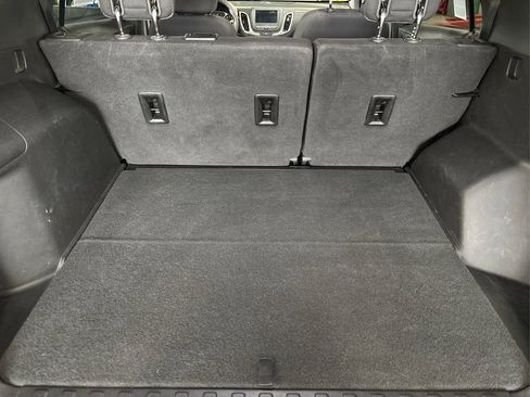 Used 2019 Chevrolet Equinox LT image 11