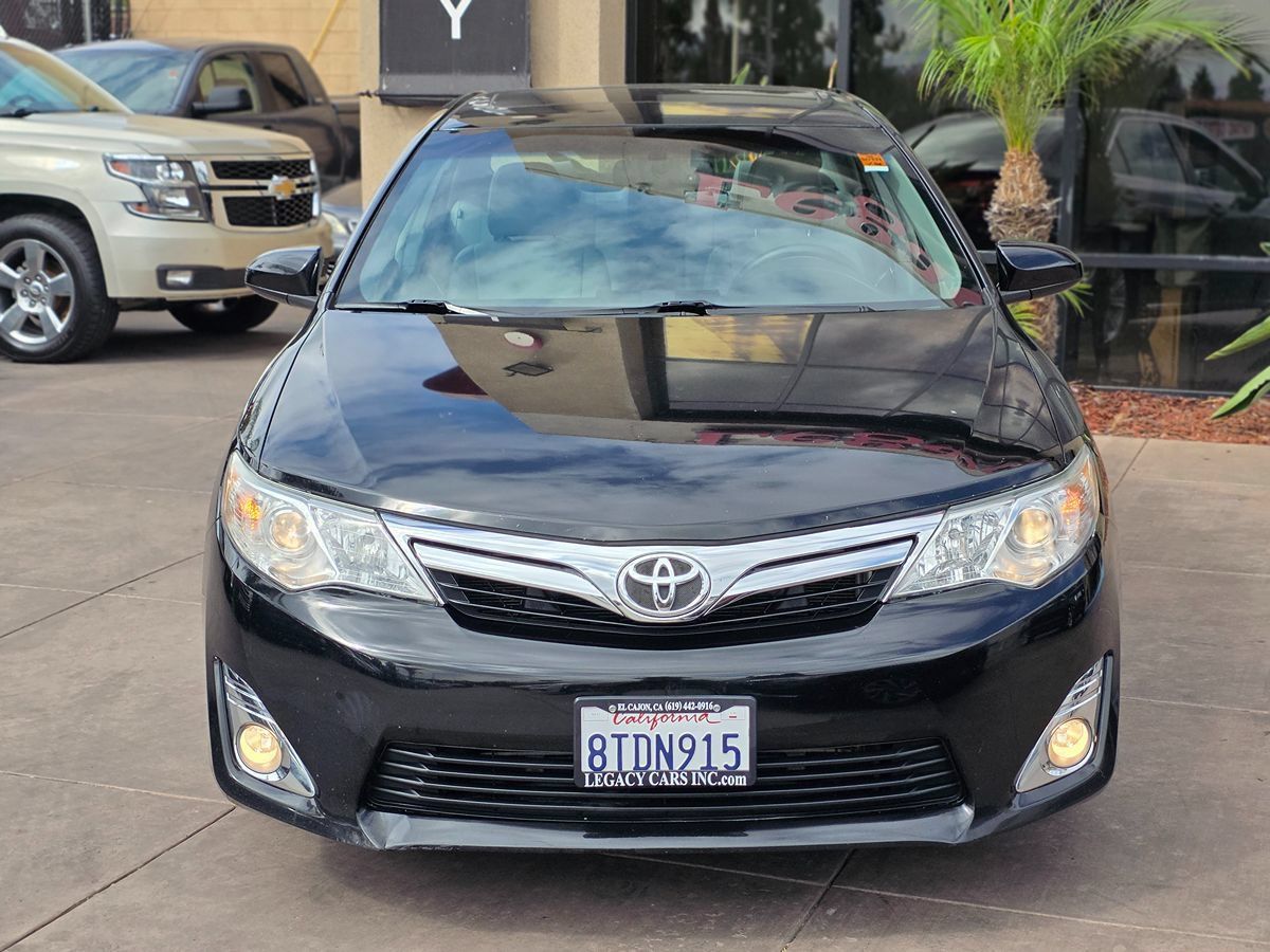 Used 2012 Toyota Camry XLE w/ Leather Pkg FWD image 4