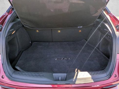 Used 2018 Toyota C-HR XLE image 6