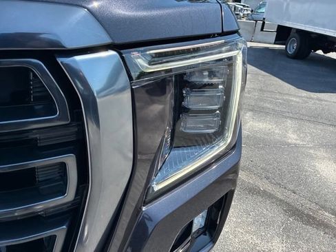 Used 2023 GMC Yukon XL AT4 w/ Technology Package AWD/4WD image 10