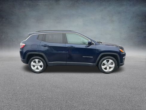 Used 2018 Jeep Compass Latitude w/ Popular Equipment Group image 24