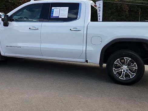 Used 2025 GMC Sierra 1500 SLT image 4