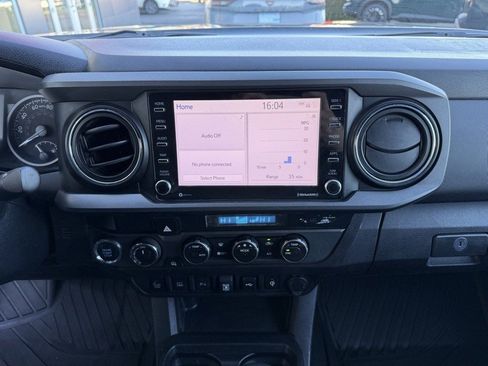 Used 2021 Toyota Tacoma TRD Off-Road w/ Technology Package image 21