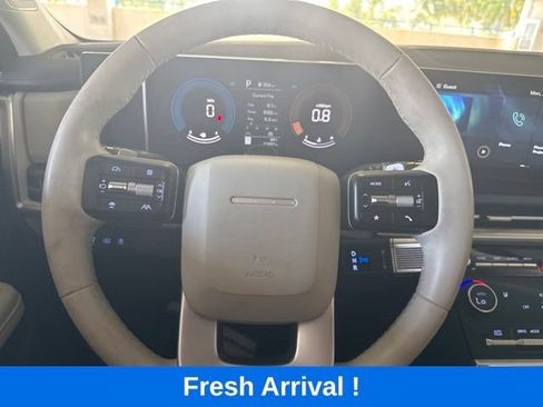 Used 2025 Hyundai Santa Fe SEL FWD image 7