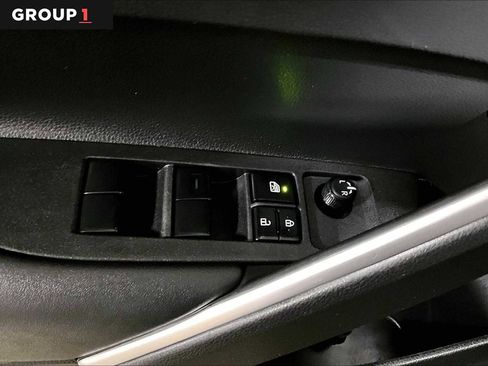 Certified 2024 Toyota Corolla Cross LE image 36