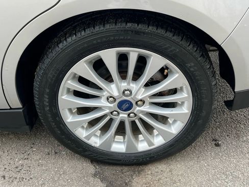 Used 2017 Ford C-MAX SE w/ Equipment Group 202A FWD image 10