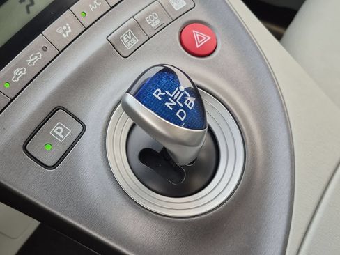 Used 2013 Toyota Prius Four FWD image 32