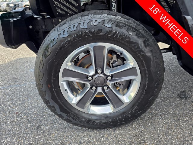 Used 2019 Jeep Wrangler Unlimited Sahara w/ Cold Weather Group AWD/4WD image 26