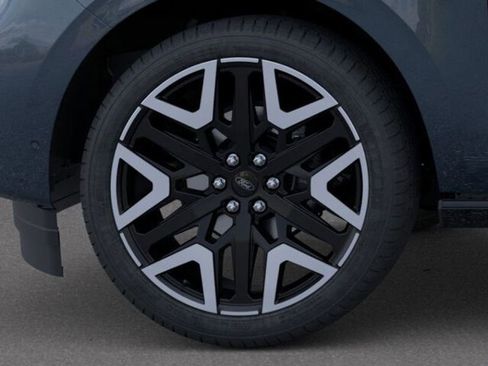 New 2025 Ford Expedition Platinum w/ Platinum Ultimate Package image 21