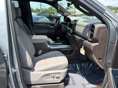 New 2026 Chevrolet Silverado 1500 LTZ w/ LTZ Premium Package AWD/4WD image 14